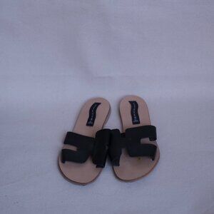 Steven by Steve Madden Black Sandals 8 1/2